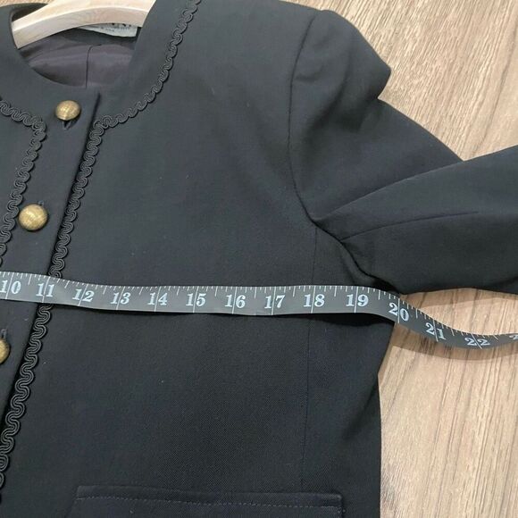 Vintage Gianni Petites Wool Black Cropped Gold Button Lady Jacket Size 12 - Picture 8 of 10